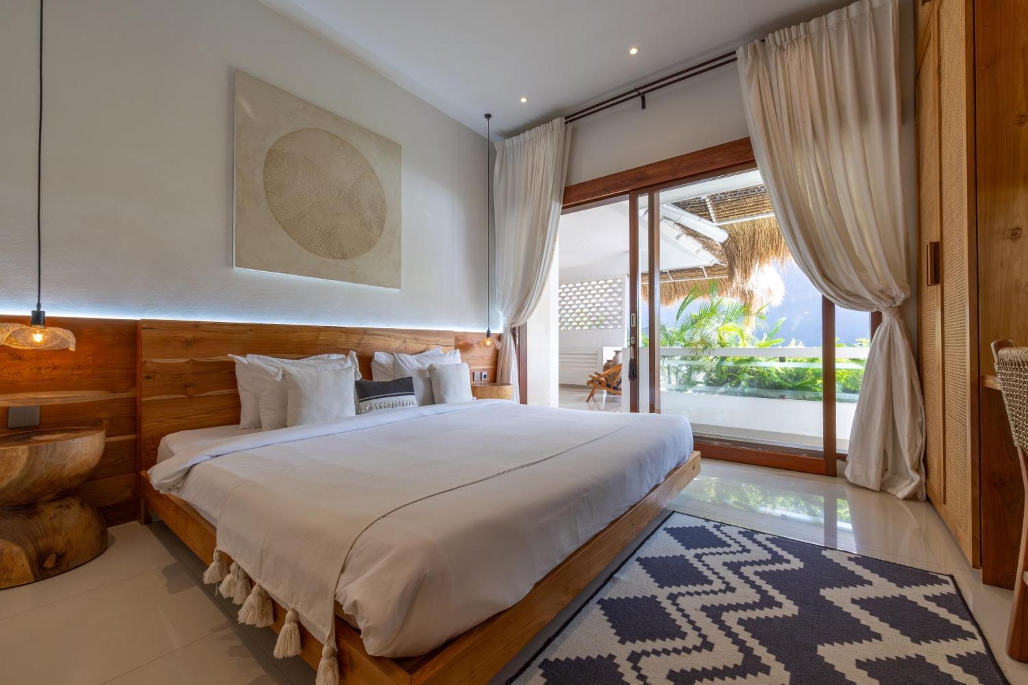 Turan Casa Auri Seminyak Villa Exterior photo