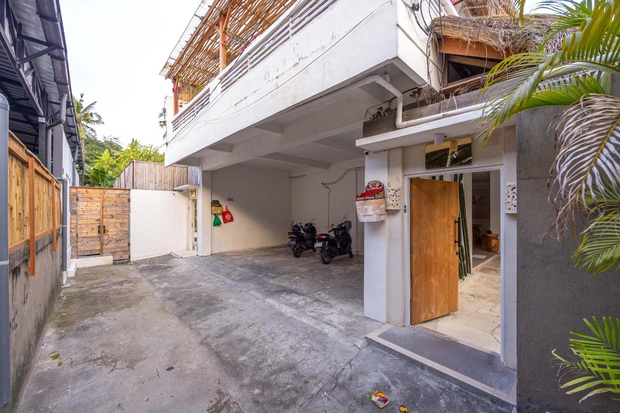 Turan Casa Auri Seminyak Villa Exterior photo